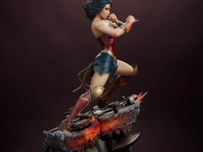 Wonder Woman: Saving the Day