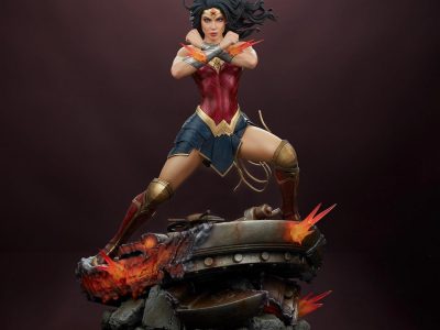 Wonder Woman: Saving the Day